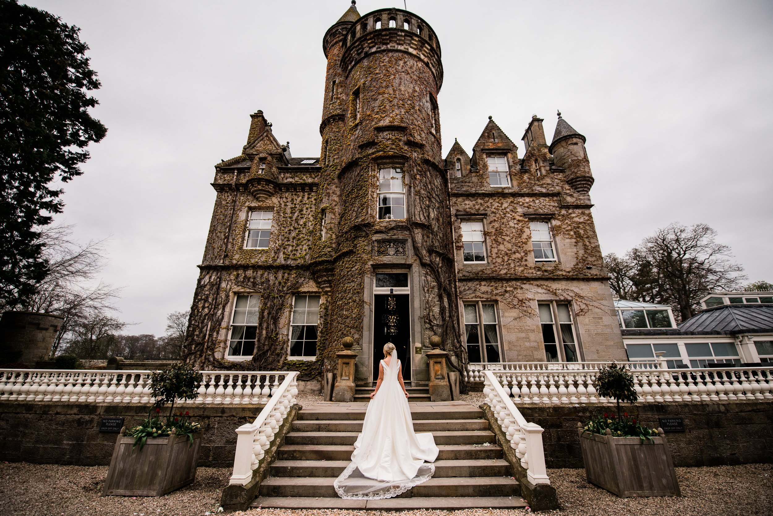 Carlowrie Castle Wedding-66.jpg