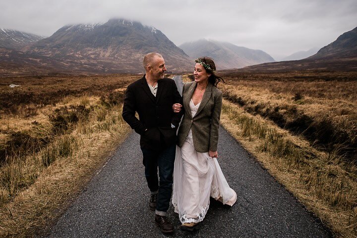 After a whirlwind of a week, I was back doing what I love at the weekend. I had the pleasure of photographing Fiona &amp; Matt&rsquo;s amazing winter elopement at Glencoe. They drove over from Ireland for their own wee Scottish adventure. It was cold