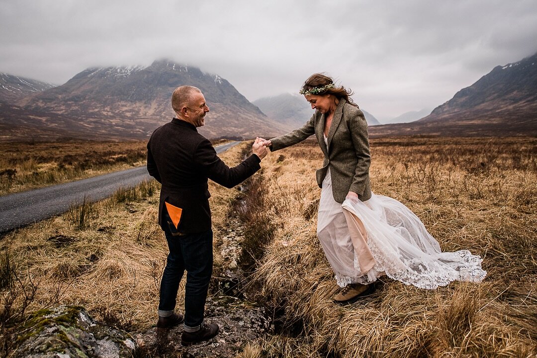 It&rsquo;s slideshow delivery day for these two amazing Irish elopers! I can still feel the cold on my fingers from this winter adventure in Glencoe, but it was so worth it. 

It&rsquo;s been great reliving so many lovely moments via my screen in my 
