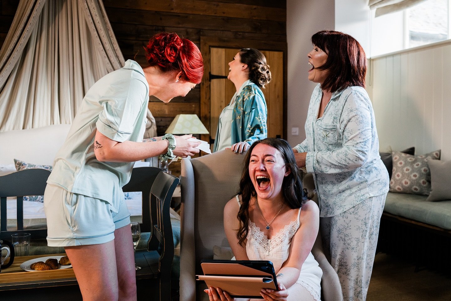 Rebecca &amp; Jordan&rsquo;s wedding highlights slideshow has been delivered! This is not a pic of it being viewed&hellip; it was them watching a very clean and very wholesome 😉 video from the bridesmaid who couldn&rsquo;t attend as she was stuck in