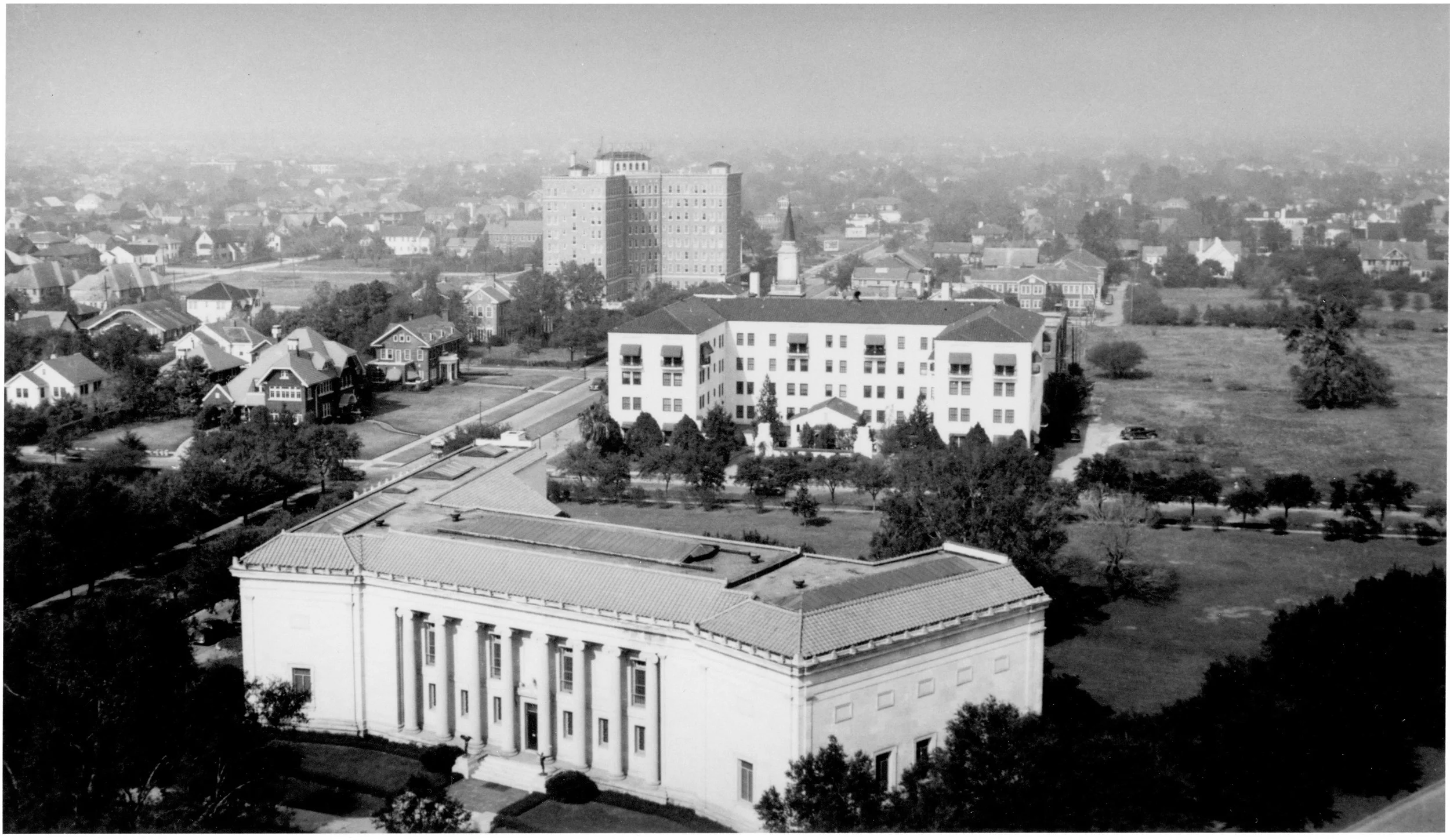 The Museum of Fine Arts Houston and surrounding neighborhood, circa 1926. Used with permission from the Archives at the Museum of Fine Arts, Houston.