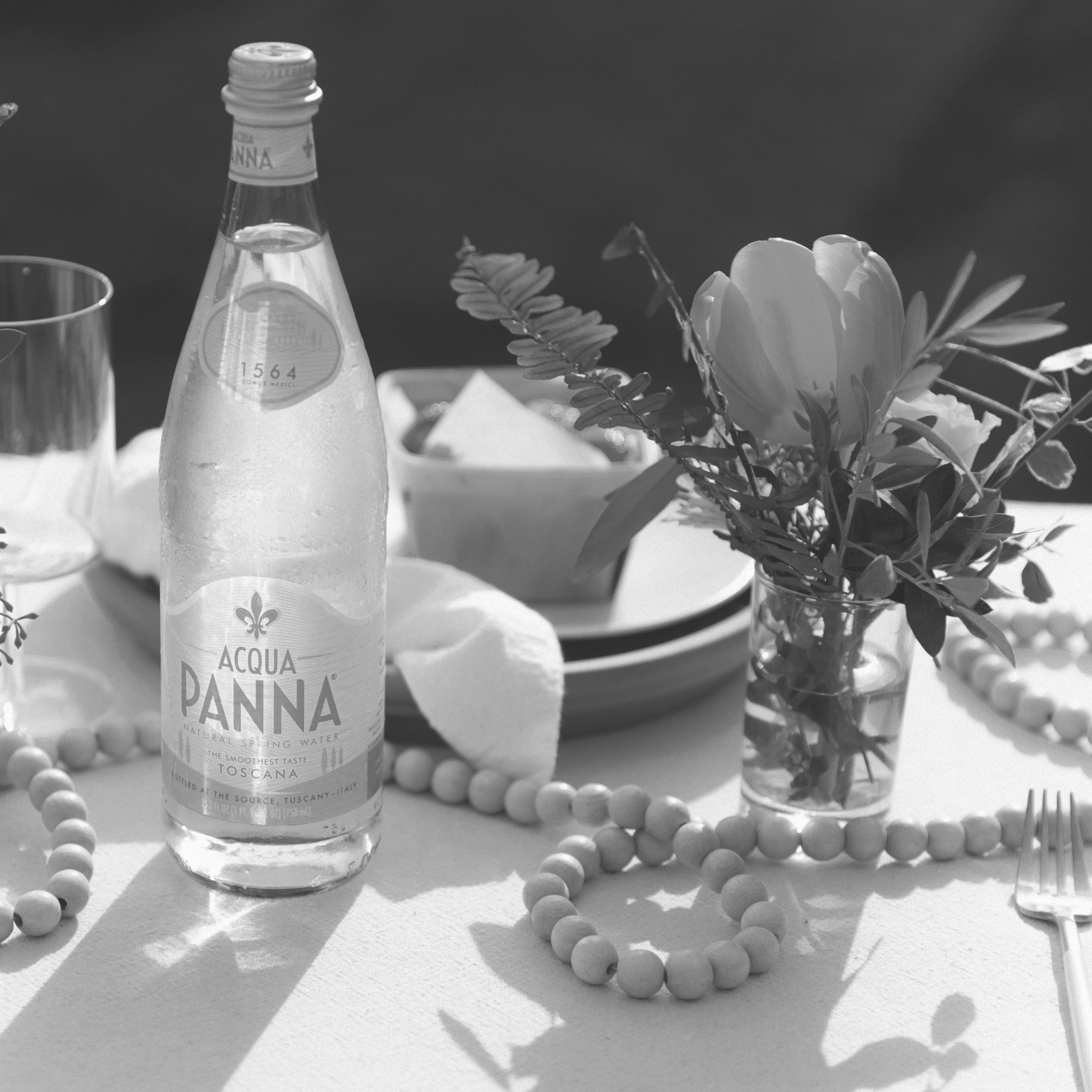 How to host the Chicest Dinner Party Al Fresco
