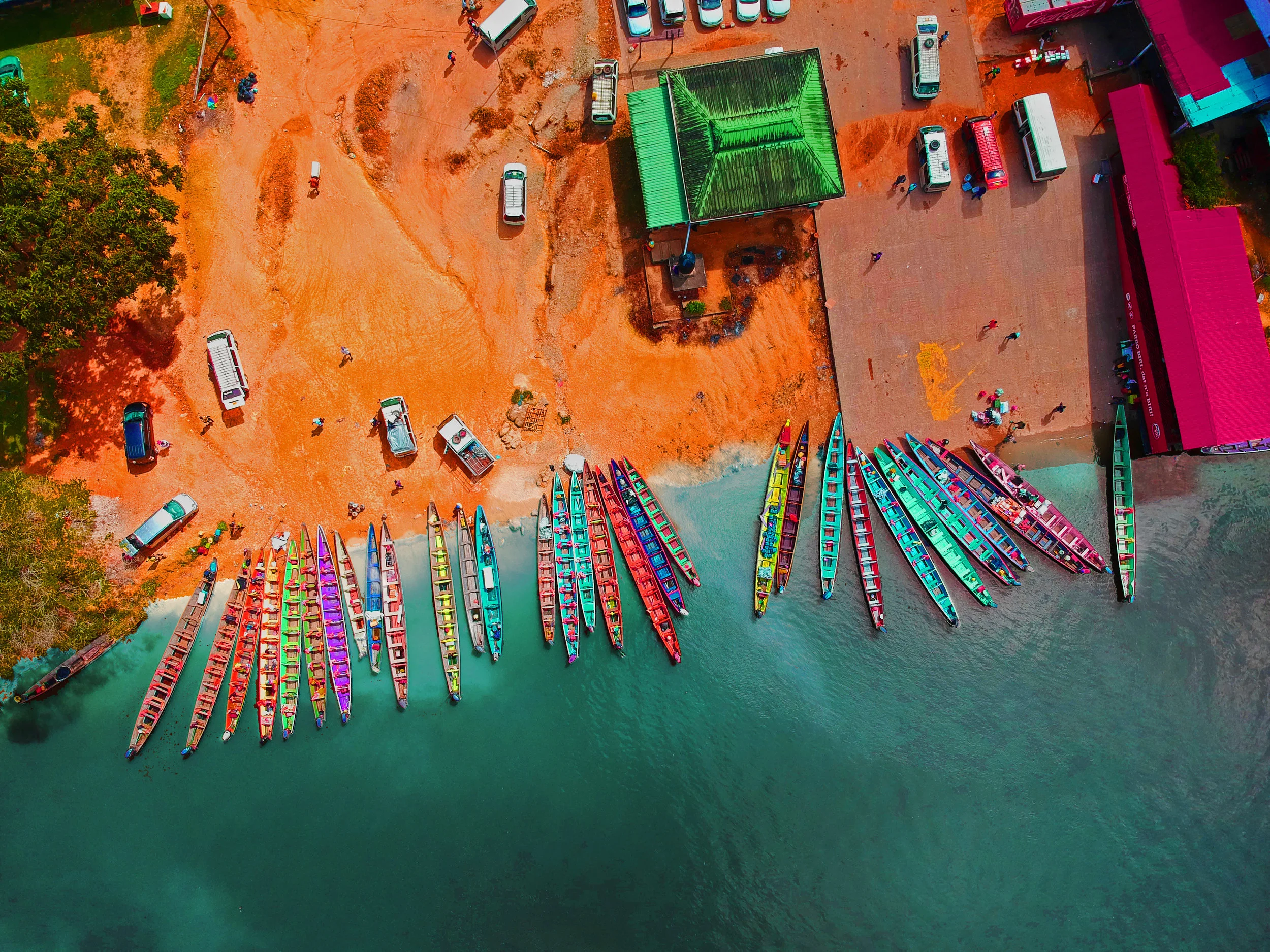 Suriname_Werk copy.jpg