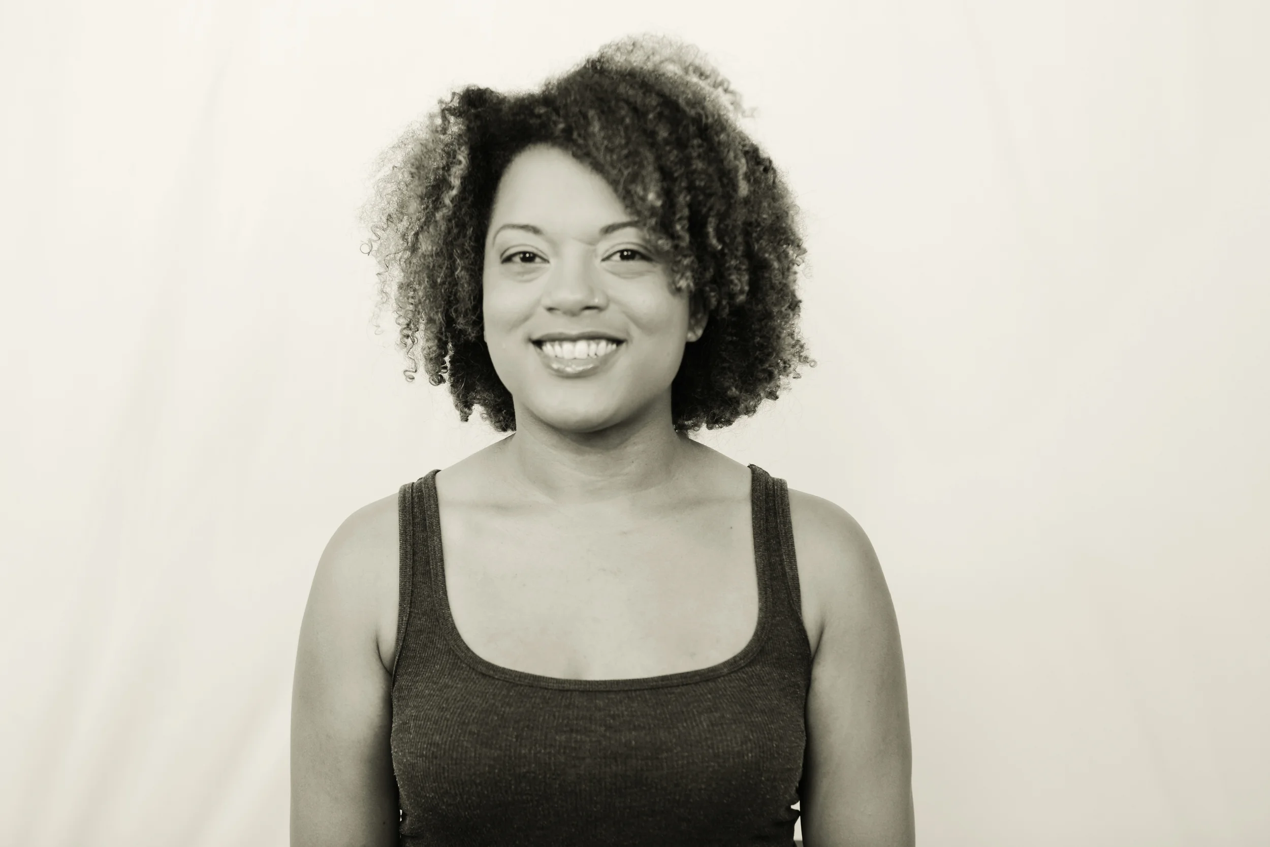 dania headshot.jpg
