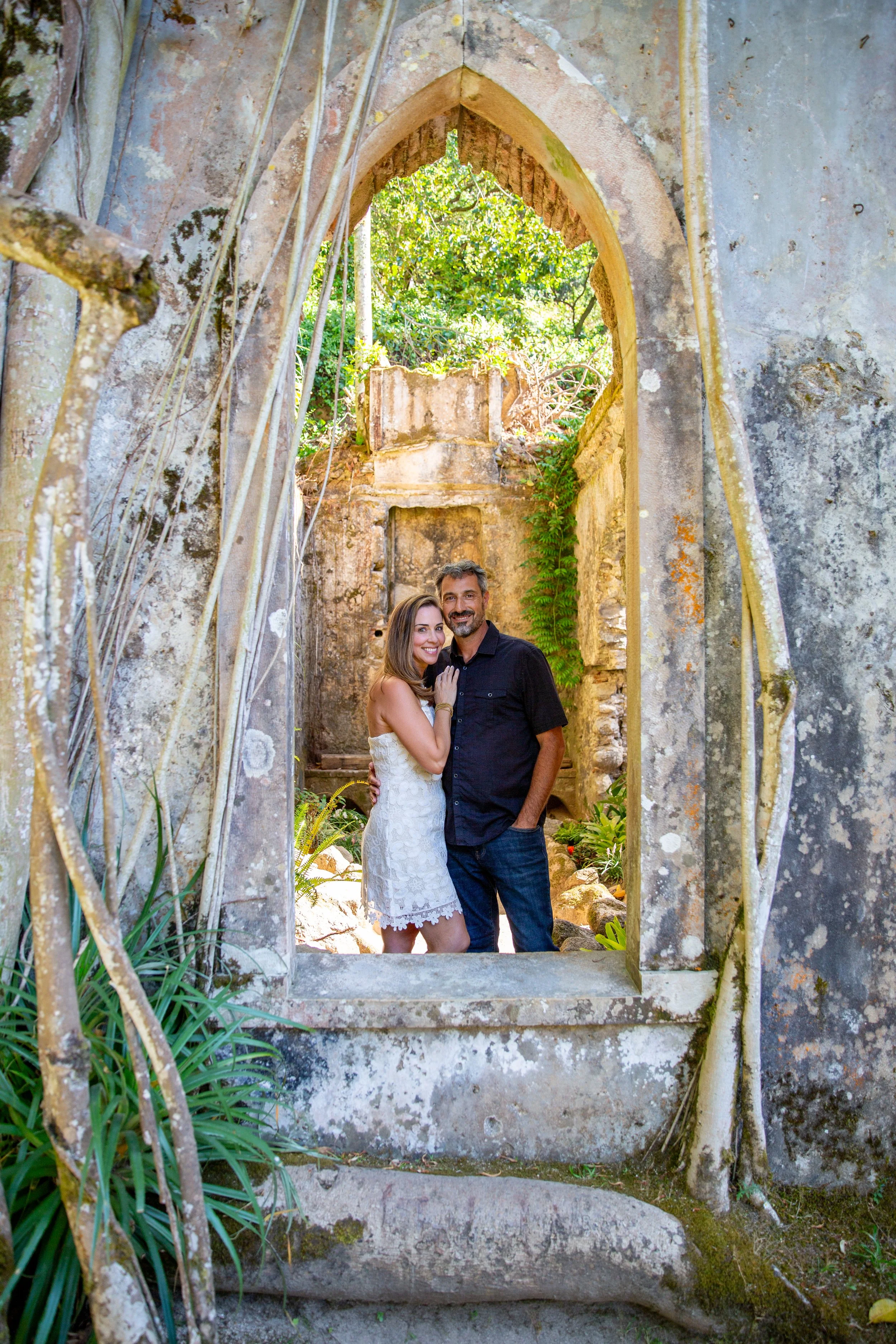Couples vacation photoshoot Palacio de Monserrate (Copy)