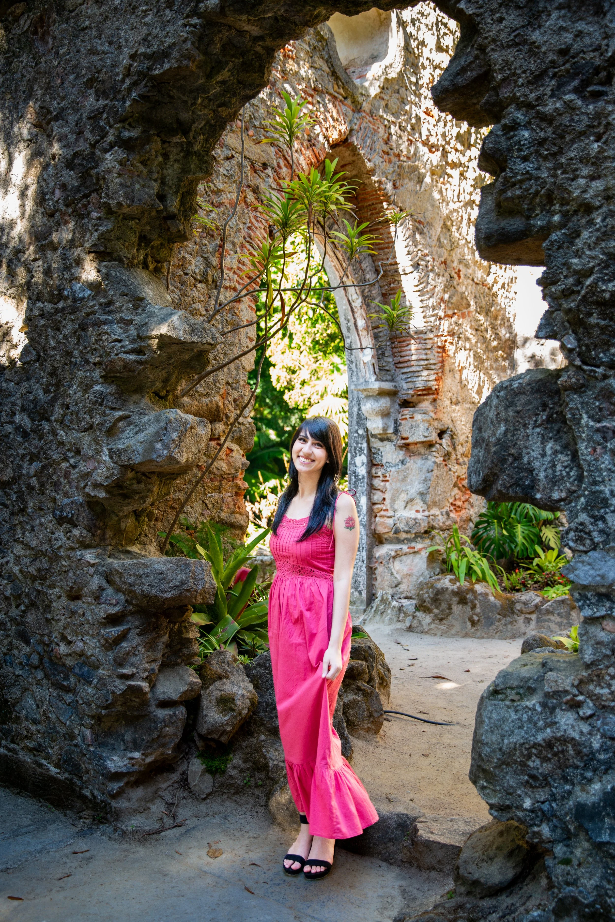 Solo traveler portrait session Palacio de Monserrate (Copy)