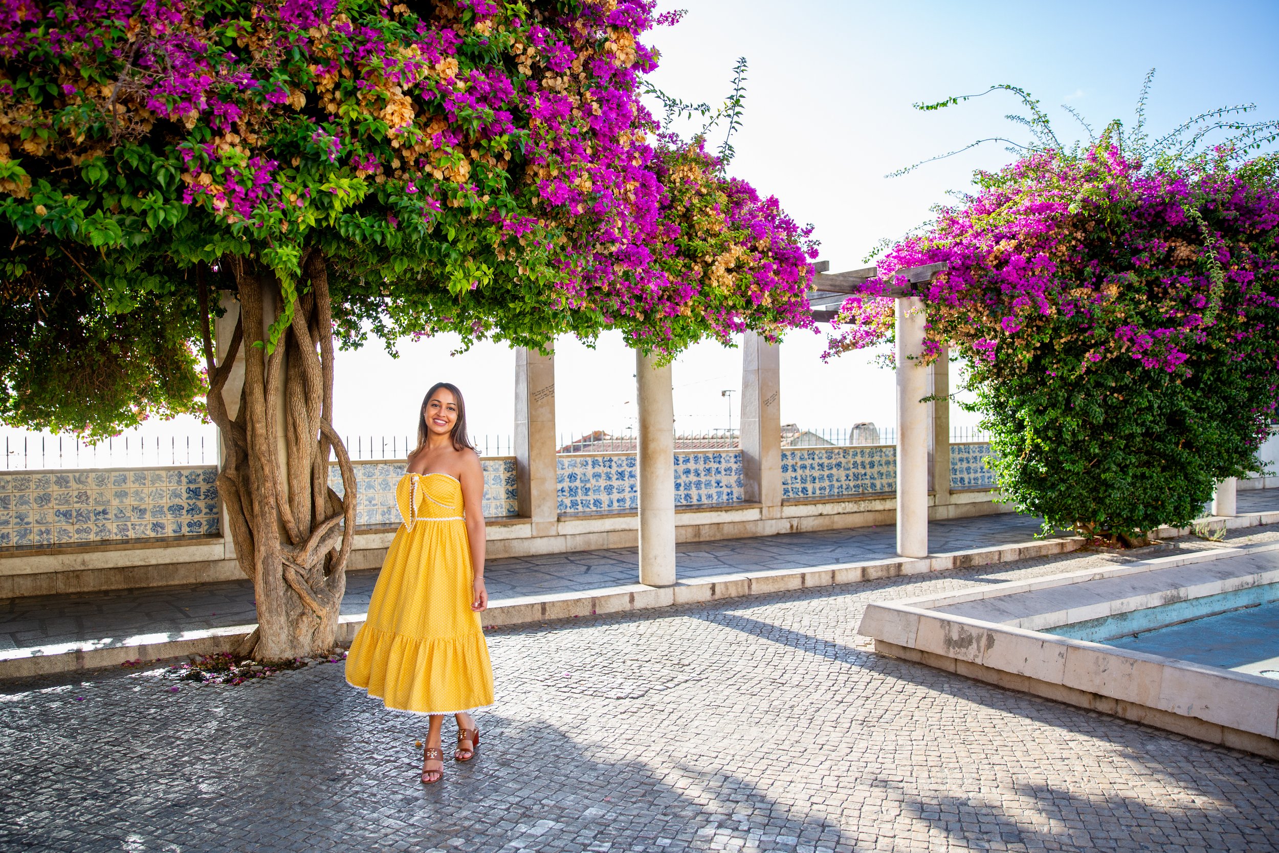 Photoshoot tips for photographing in Alfama
