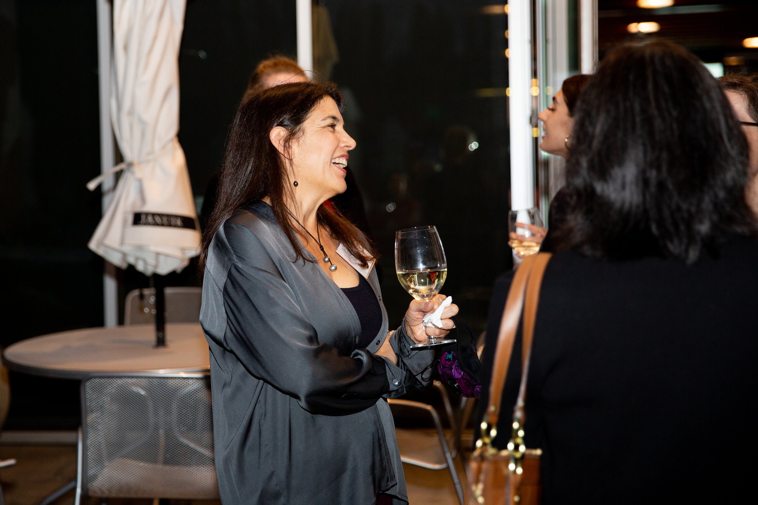 Professional event photography from a women lawyers’ award ceremony in Lisbon, Portugal, celebrating excellence, leadership, and achievement in the legal profession. Photography captures the important moments, connections, and celebrations of this co