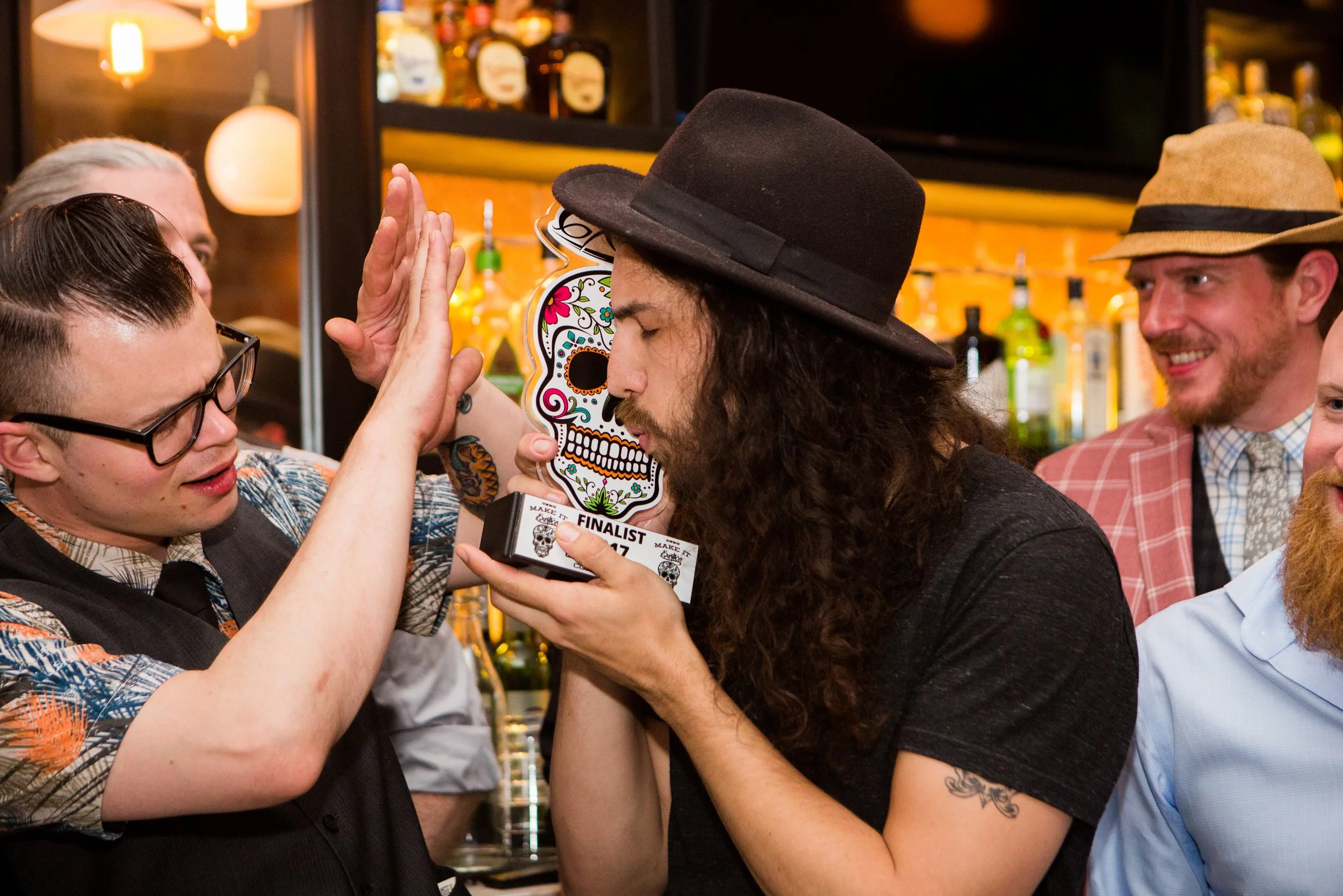 Professional cocktail event photography in Lisbon, Portugal, capturing the winner of the event, tasting experience, and brand celebration of the host, Exotico Tequila. A visual record of the atmosphere, connections, and memorable moments of the occas