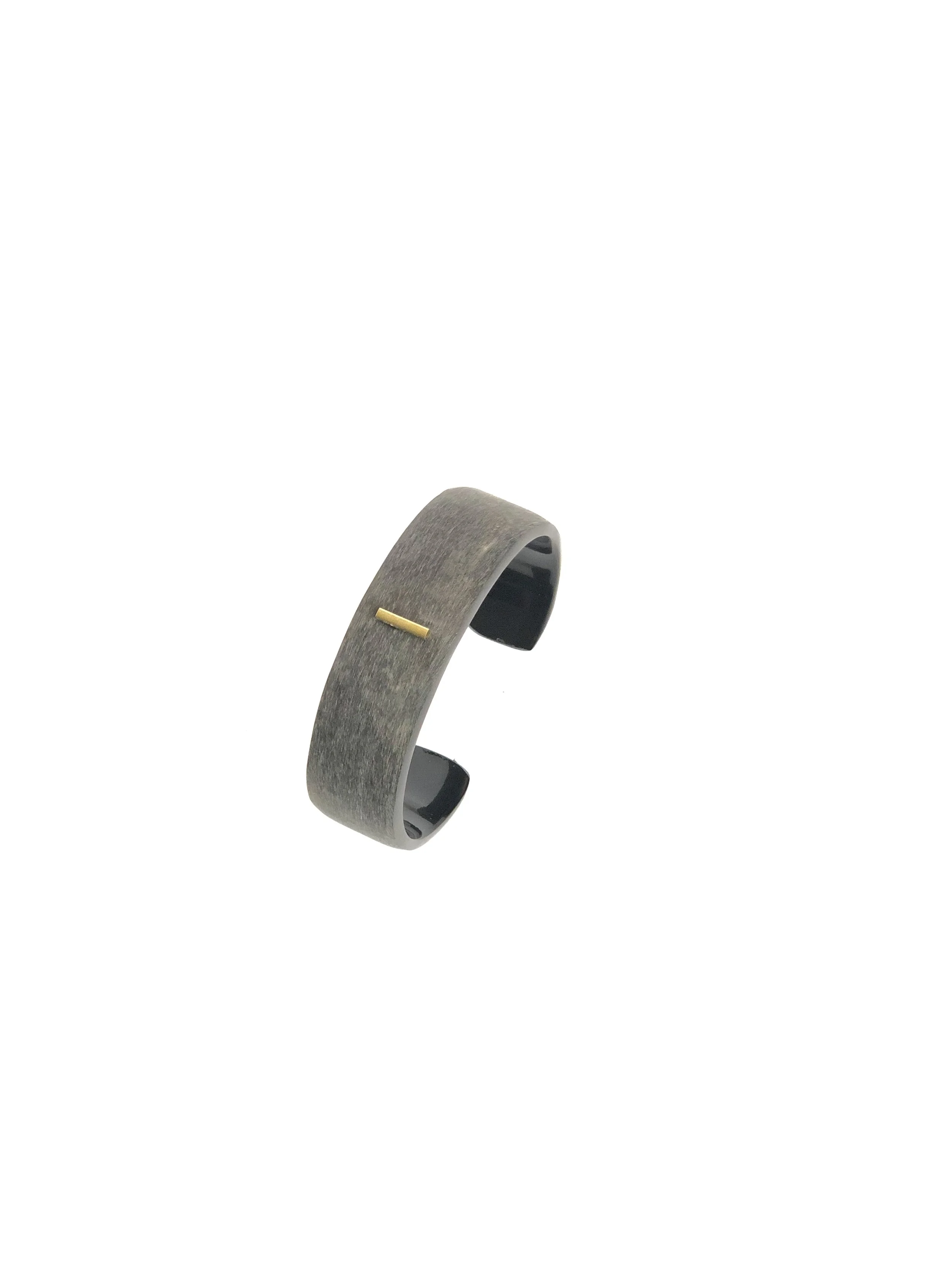 Horn line cuff