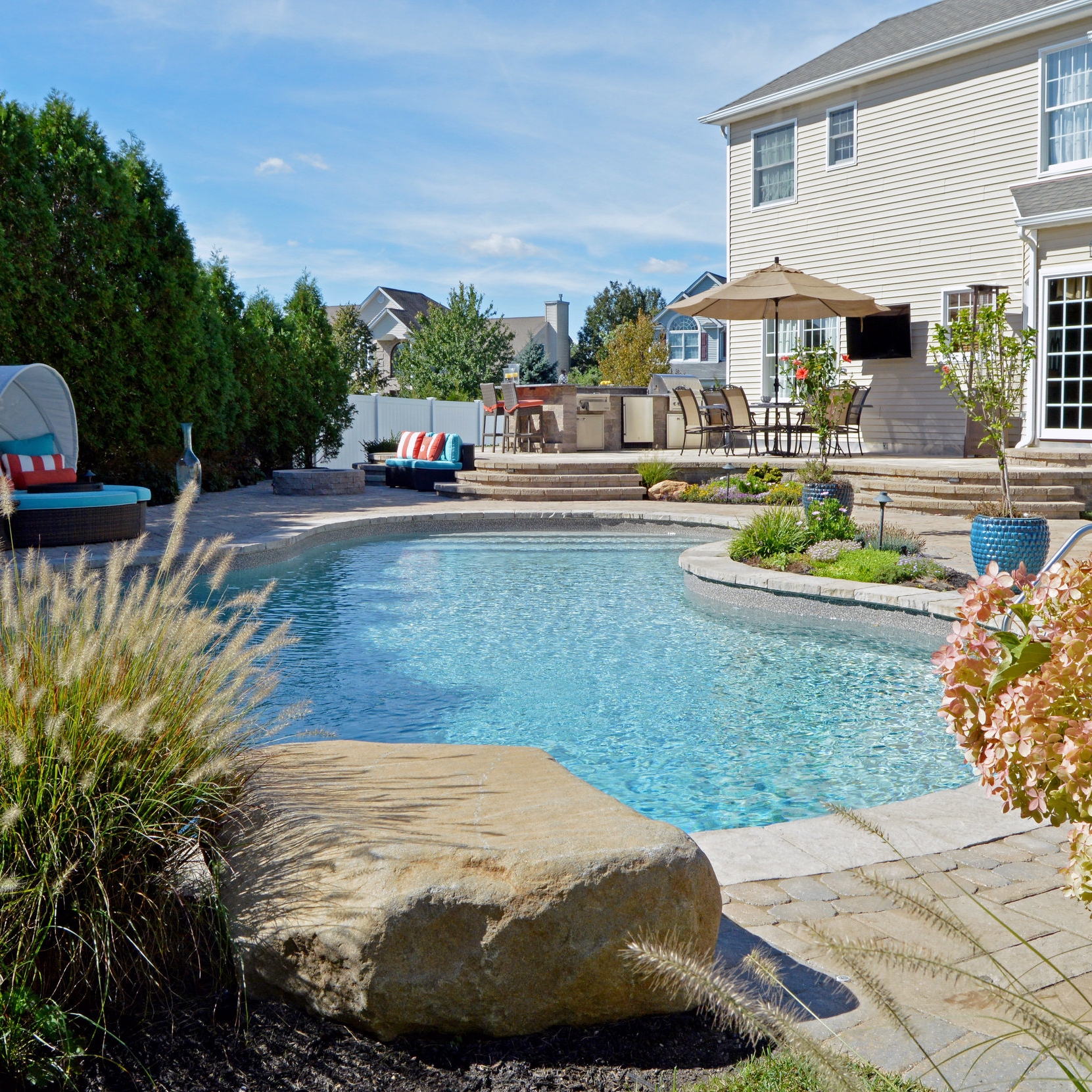 Smithtown,+NY+swimming+pool,+custom+outdoor+kitchen+and+bar+and+grill-2.jpeg