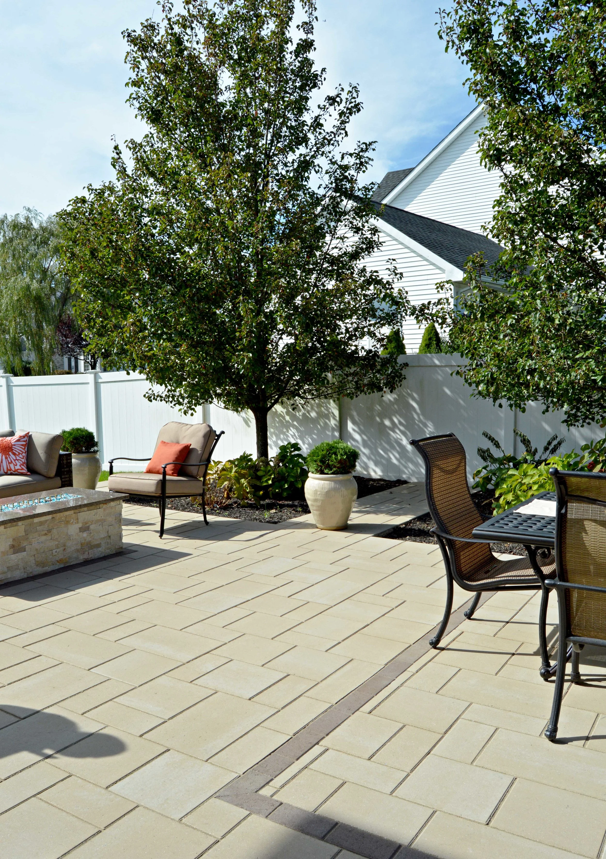 outdoor kitchen in Port Jefferson, NY