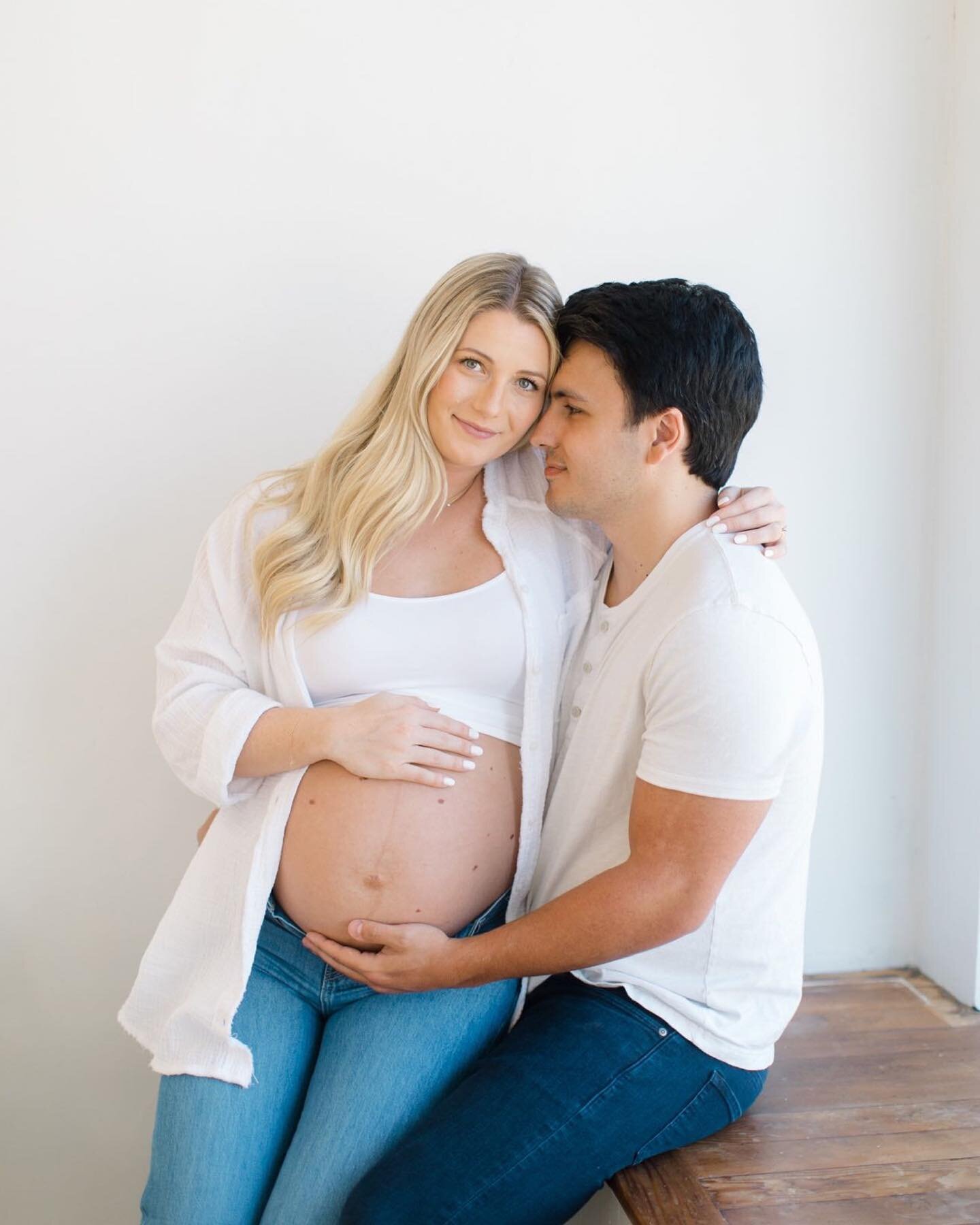 Meet Kyra, Max, &amp; baby! Baby&rsquo;s due date is so soon! Our due dates were 2 weeks apart, which made for such a fun session. Kyra and I could totally relate to all the pregnancy/3rd trimester struggles. They also have waited to find out whether