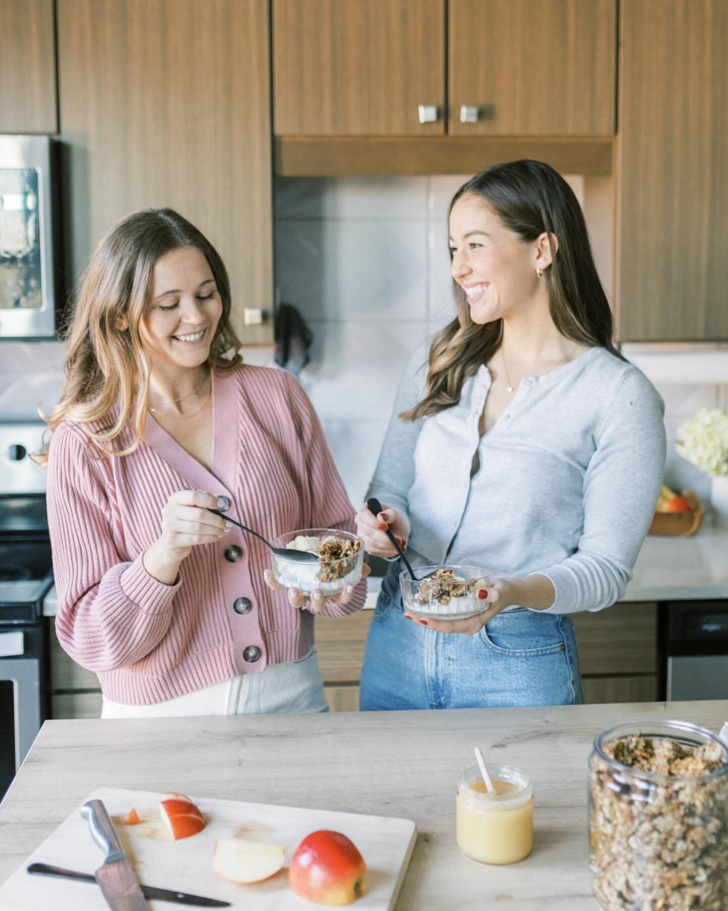 I love when I get the chance to work with girl boss&rsquo;s, like @nutritionempoweredllc ! They are registered dietitians &amp; their mission is to empower their clients to achieve food freedom; they&rsquo;re just so sweet! Go give them a follow!