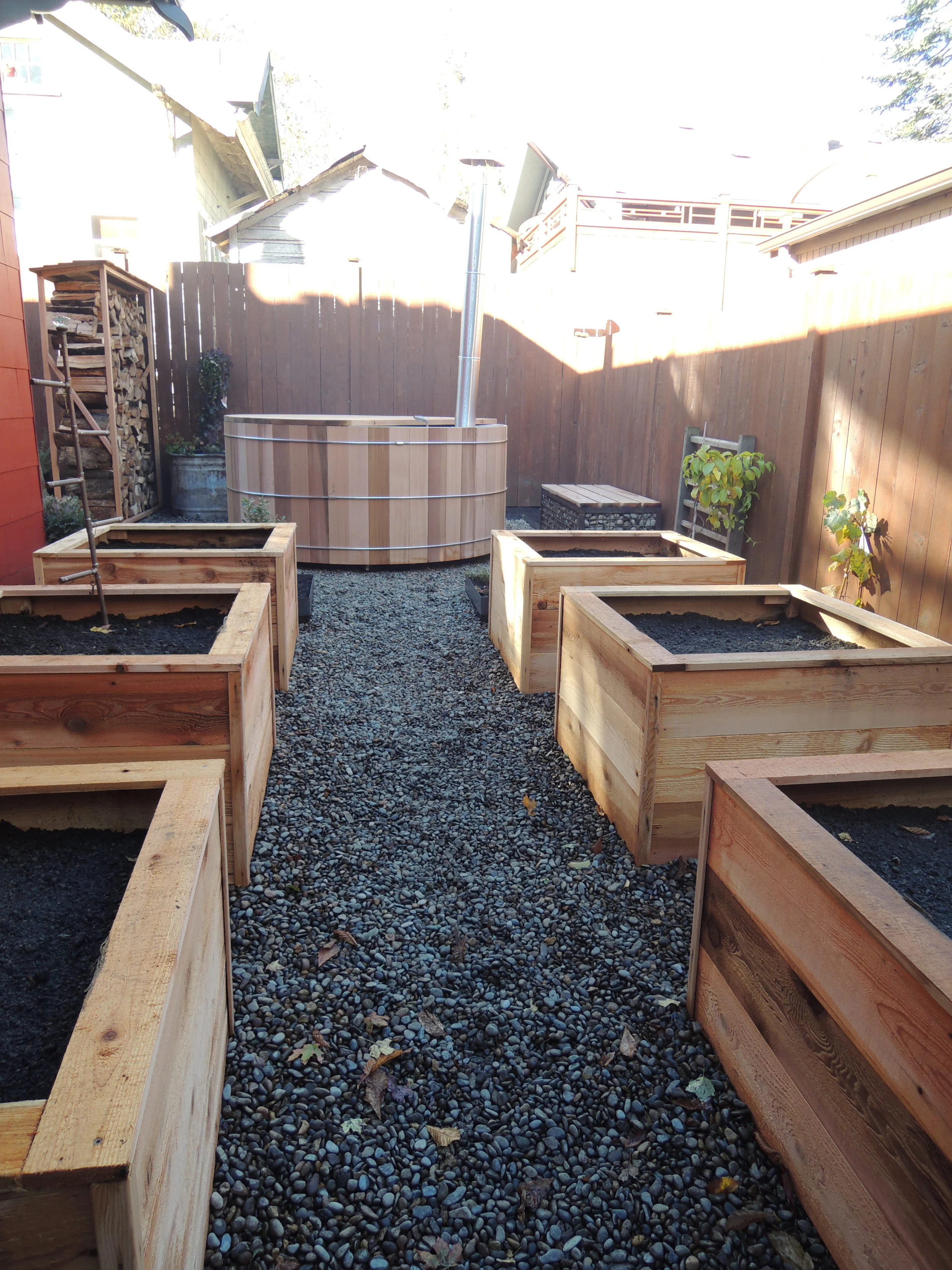 raisedbeds_hottub.JPG