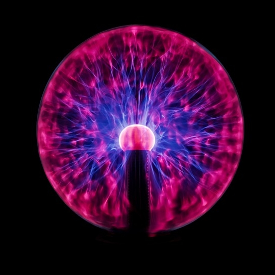 Electricity makes life bright.