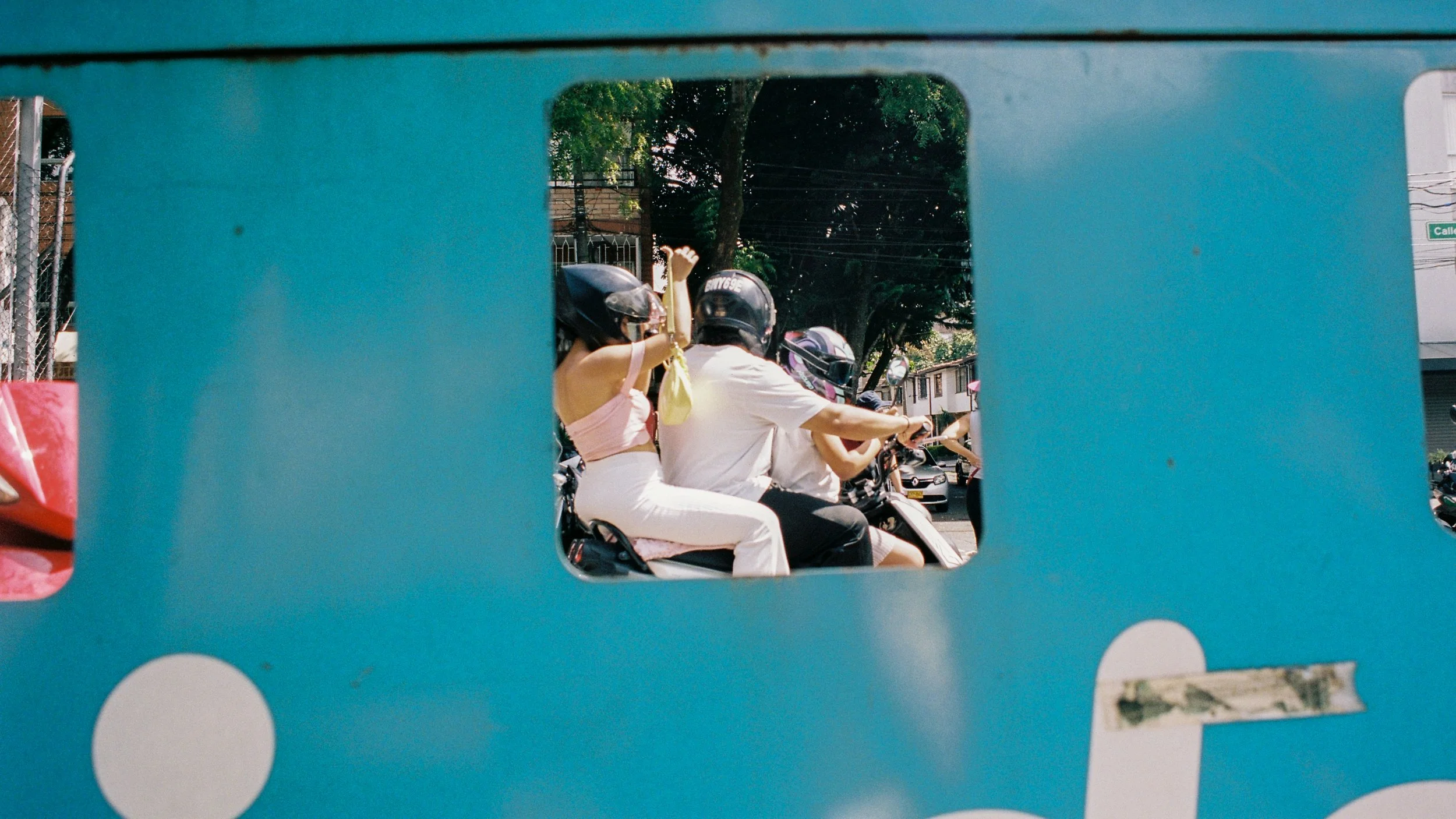 Colombia Street Photography 35mm film Nolan Septer Photography-11.jpg