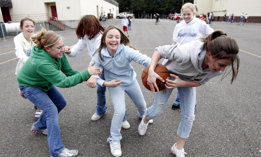 Even girls like rough play! Look again, everyone's happy! 