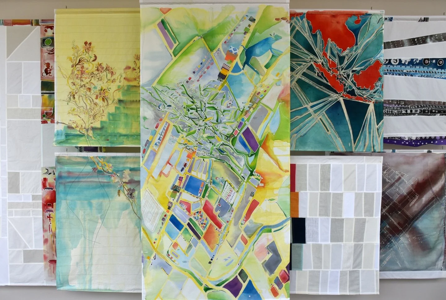 ICOSA&rsquo;s artist talk yesterday, brought me back to 2017, a special time when my dear friend, @bplotstudio and I created SGMRT while we were living in Singapore.

SGMRT, is a series of large textile panels based on our interpretation of a Singapo