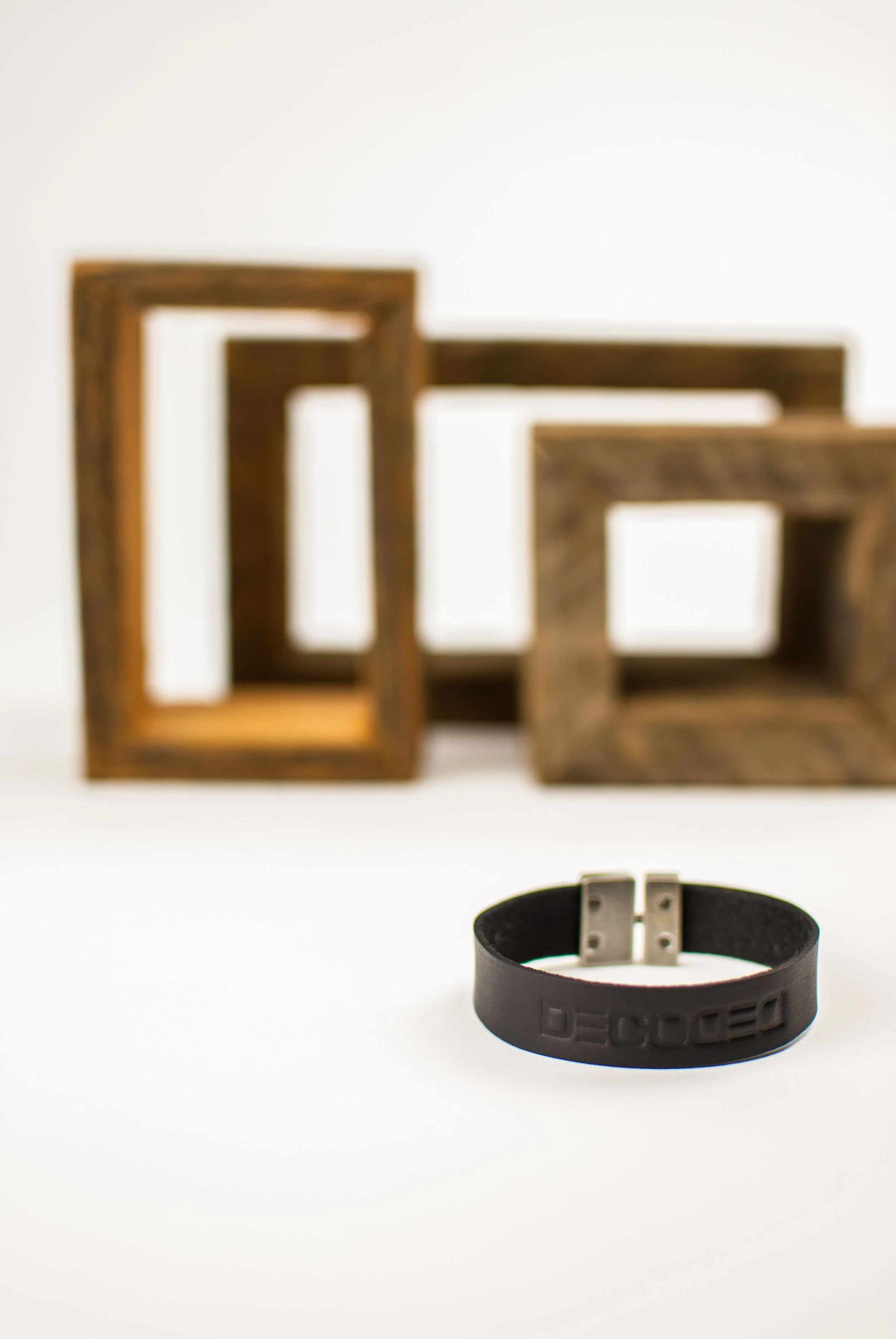 DECODED ARTISANS LEATHER BRACELET