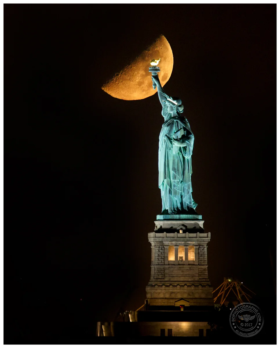 Statue-Moon.jpg