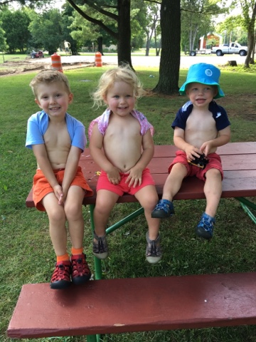 #4 | The littles showing their bellies