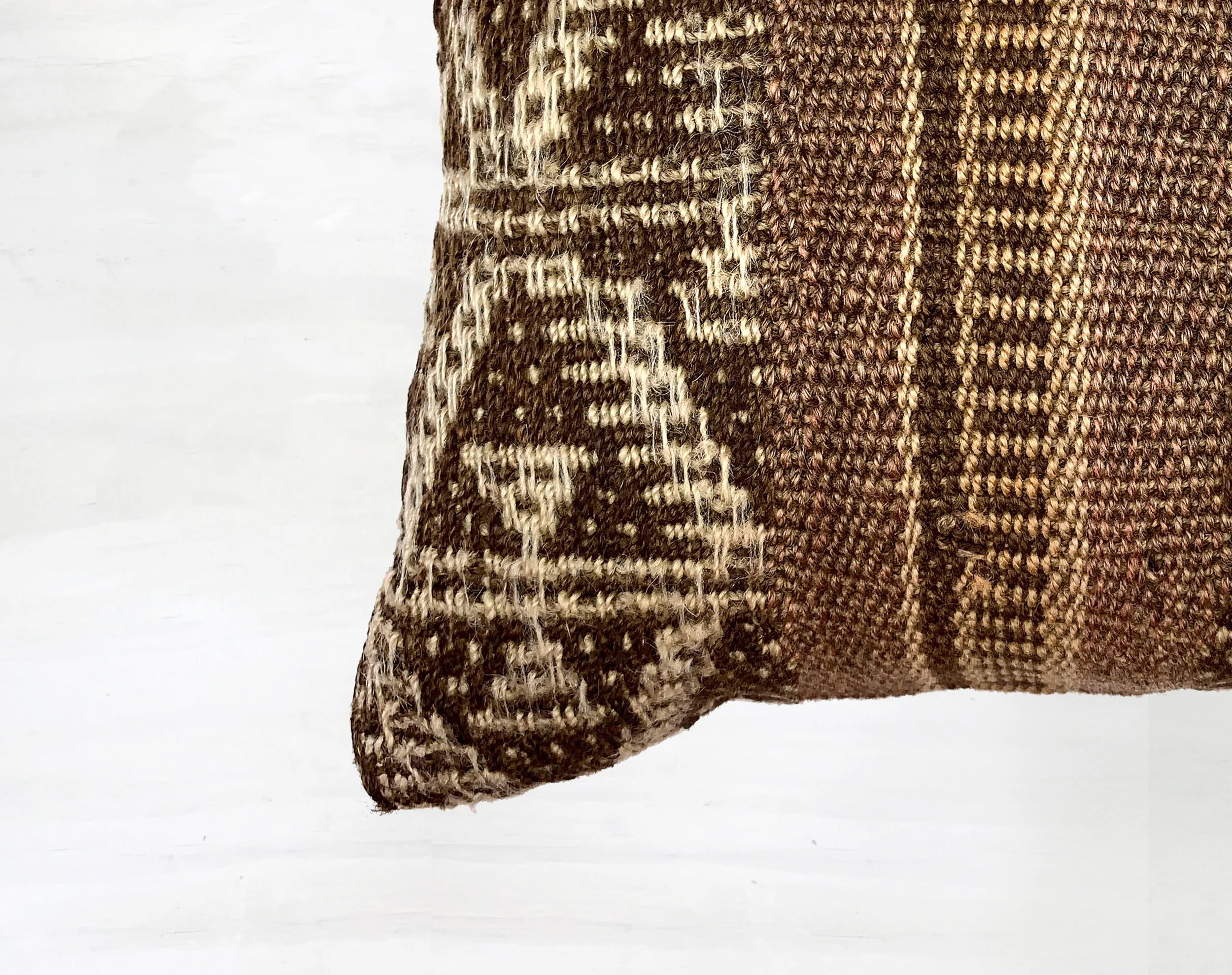 _Nicole Rose Studio Fair Trade Kilim Woven Recycled Pillow 44 detail.jpg