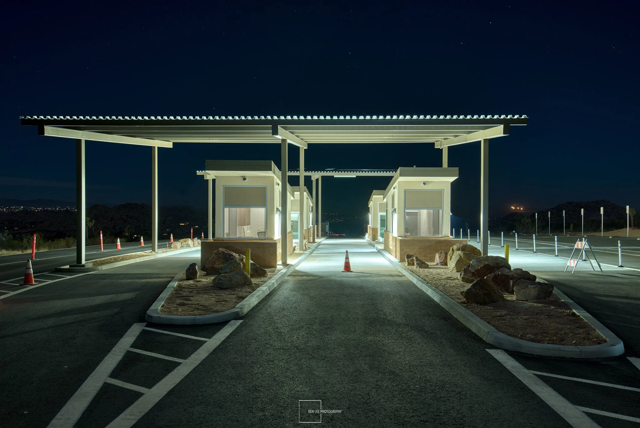 night photo new west entrance joshua tree national park by ken lee photography 2026