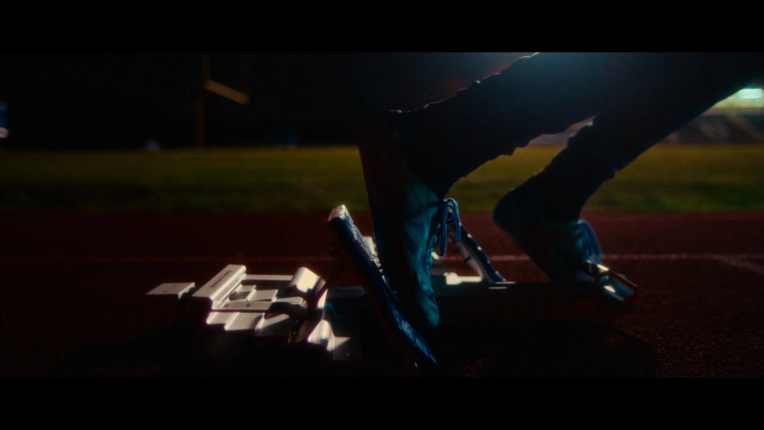 west_end_neighborhood_house__in_our_house (2160p).00_00_15_03.Still007.jpg