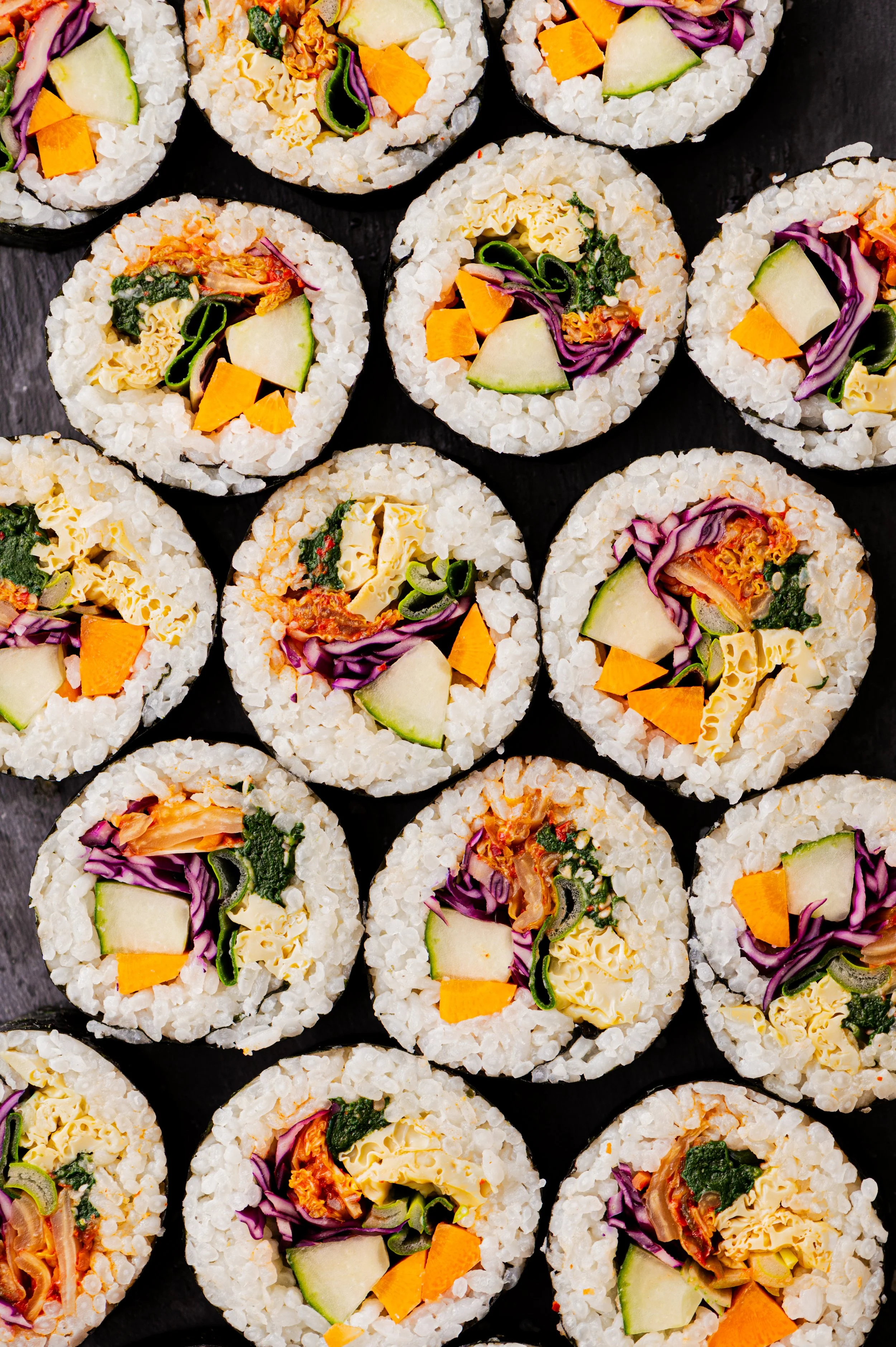 Vegetarian_kimbap_ID753873_var2.jpg
