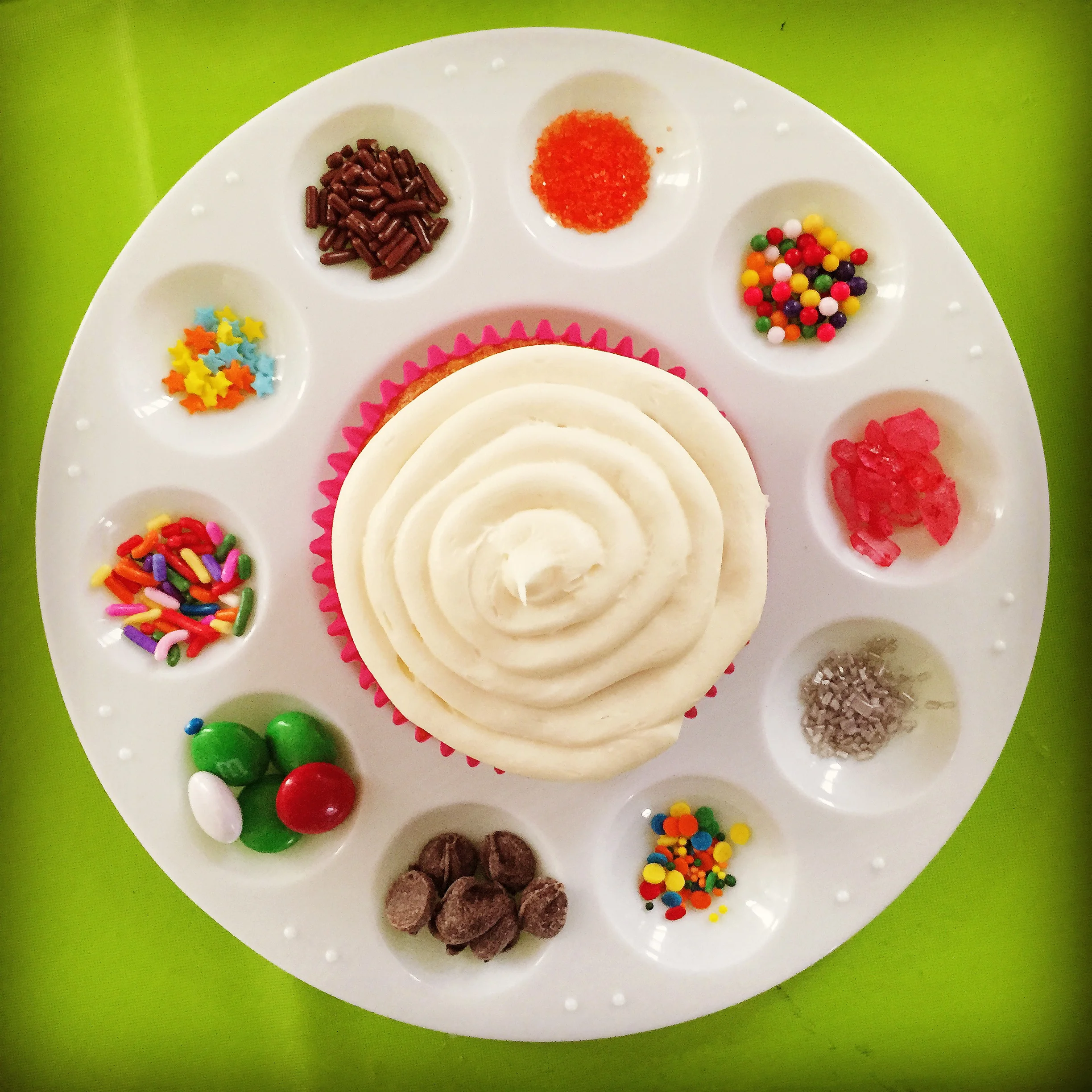 Make + Design your own Cupcakes $350