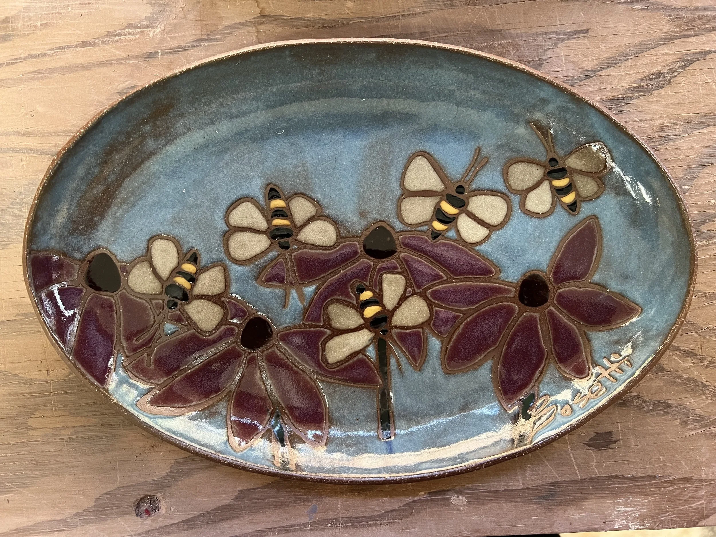 Bee Plate with Cone Flowers