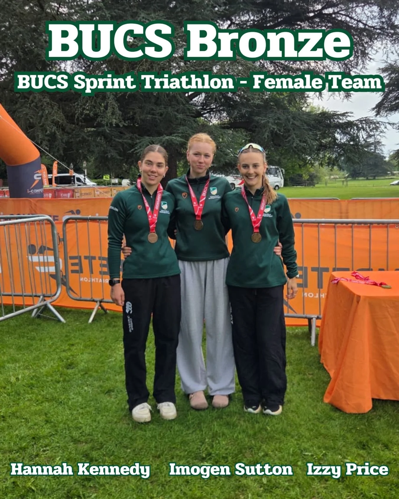 BUCS BRONZE 🥉

After a fantastic effort from Hannah (11th), Izzy, (6th) and Imogen (10th) they came 3rd with an accumulated time of 3:14:55!

#bleedgreenandgold 

#triathlon #uonsport #swimbikerun