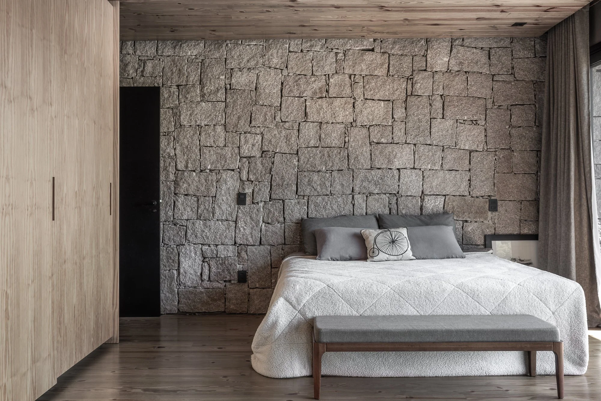Paula Bittar Arquitetura - São Roque - Vila da Mata @escanhuela