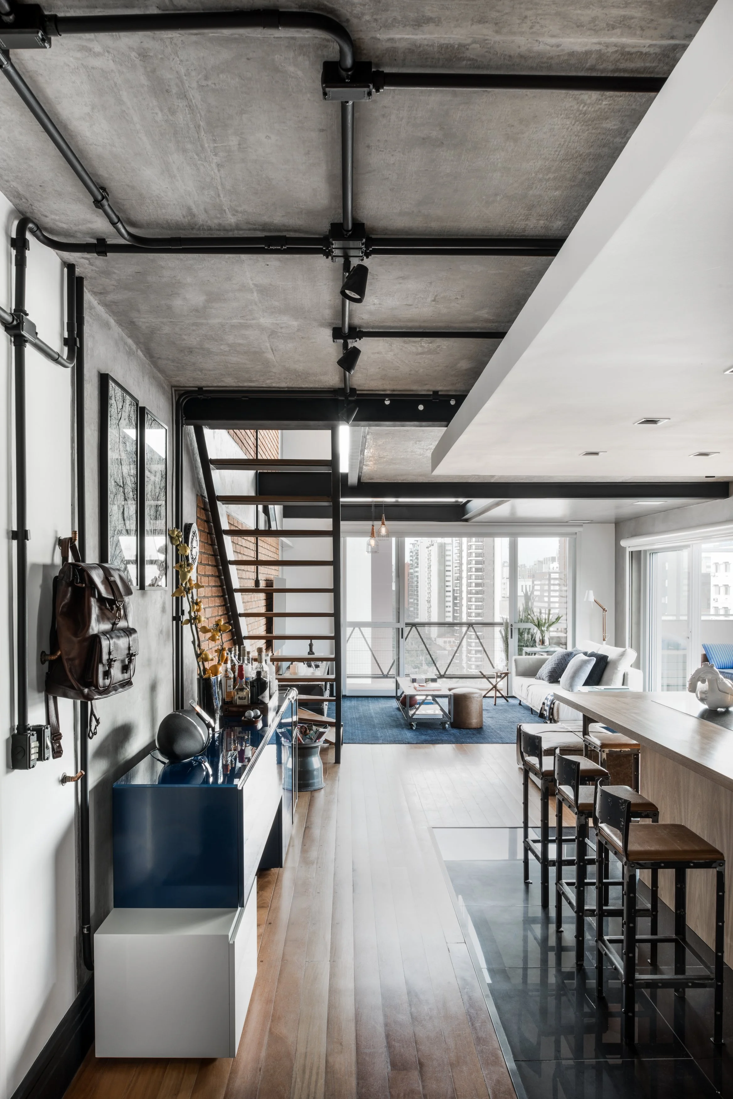 Paula Bittar Arquitetura - Loft Itaim - Revista A&C  @escanhuela