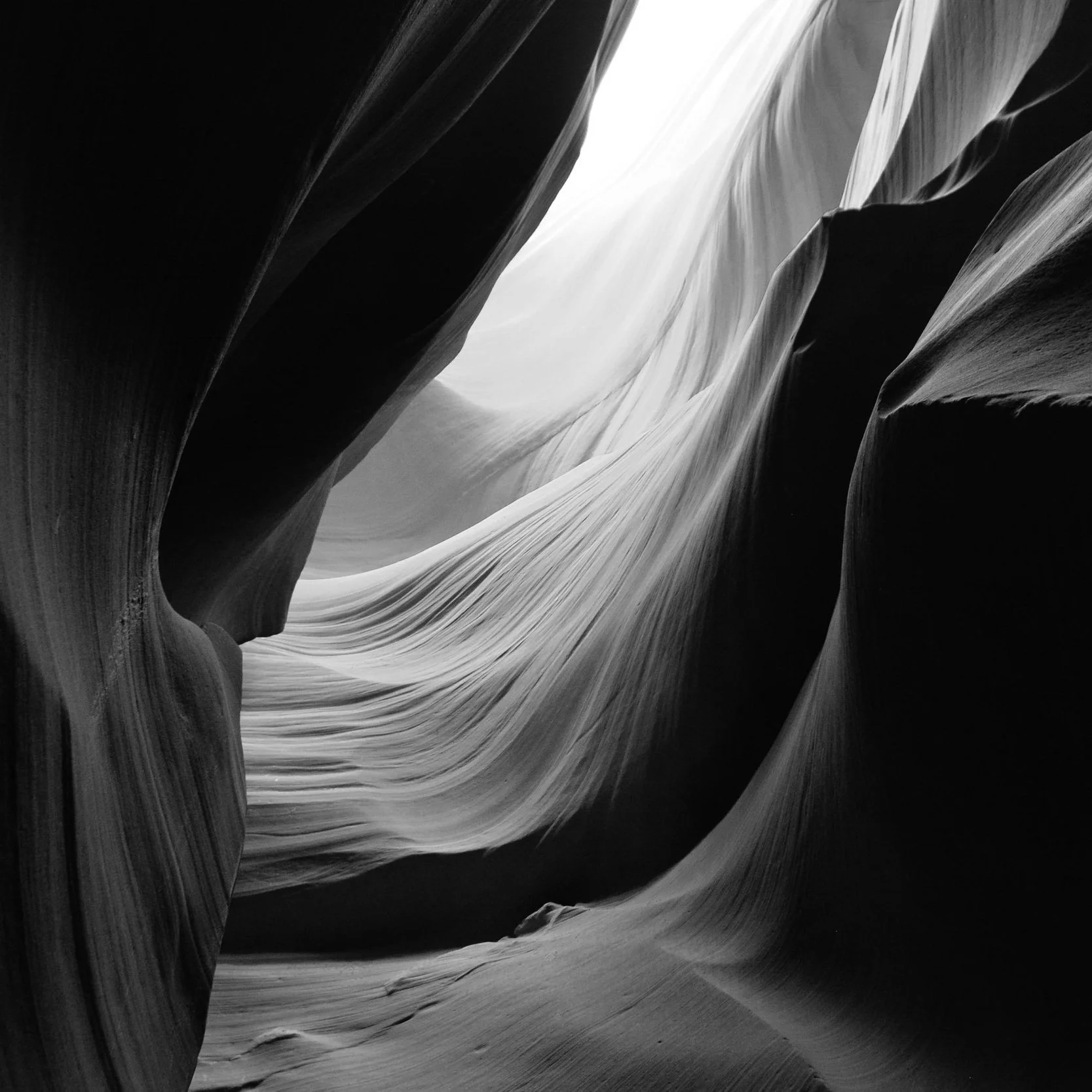 Black and white cave gorge pattern