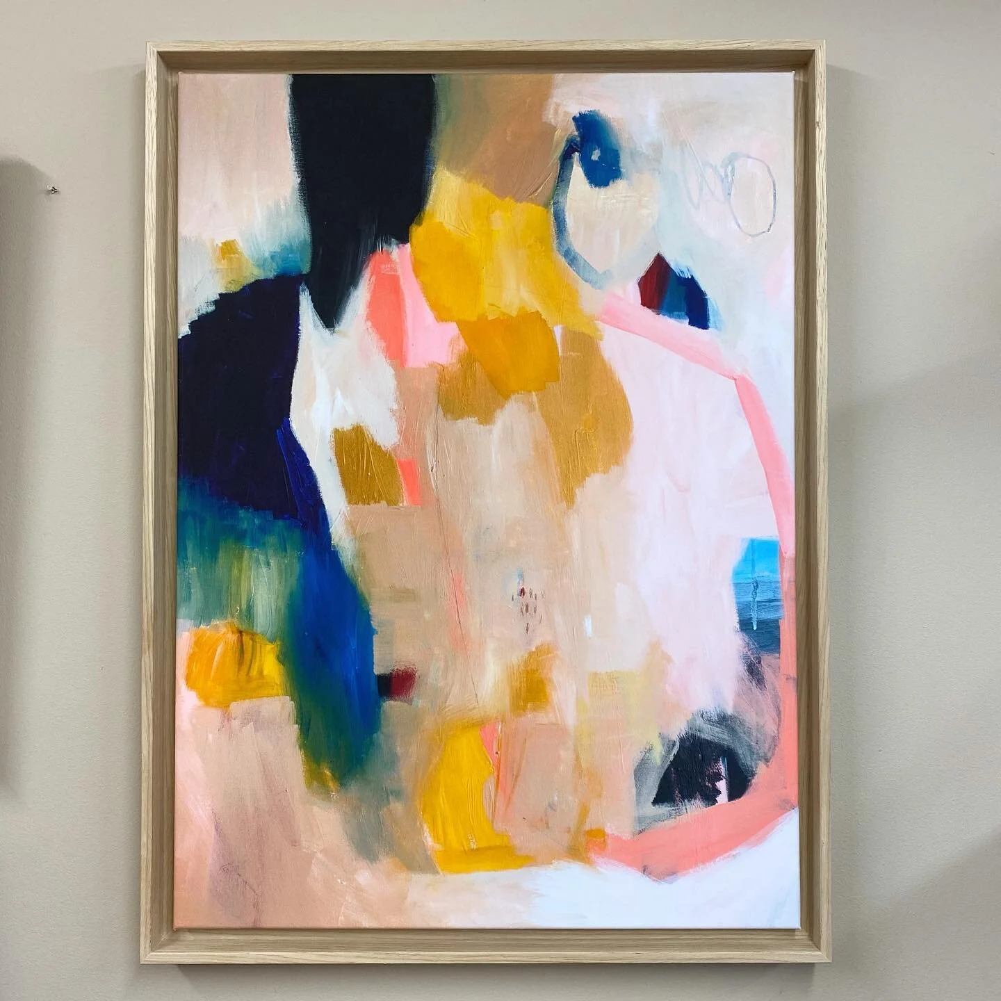 @loladonoghue canvas print ‘Out Of Her Loop’ in an oak tray frame! 💛✨ #loladonoghue