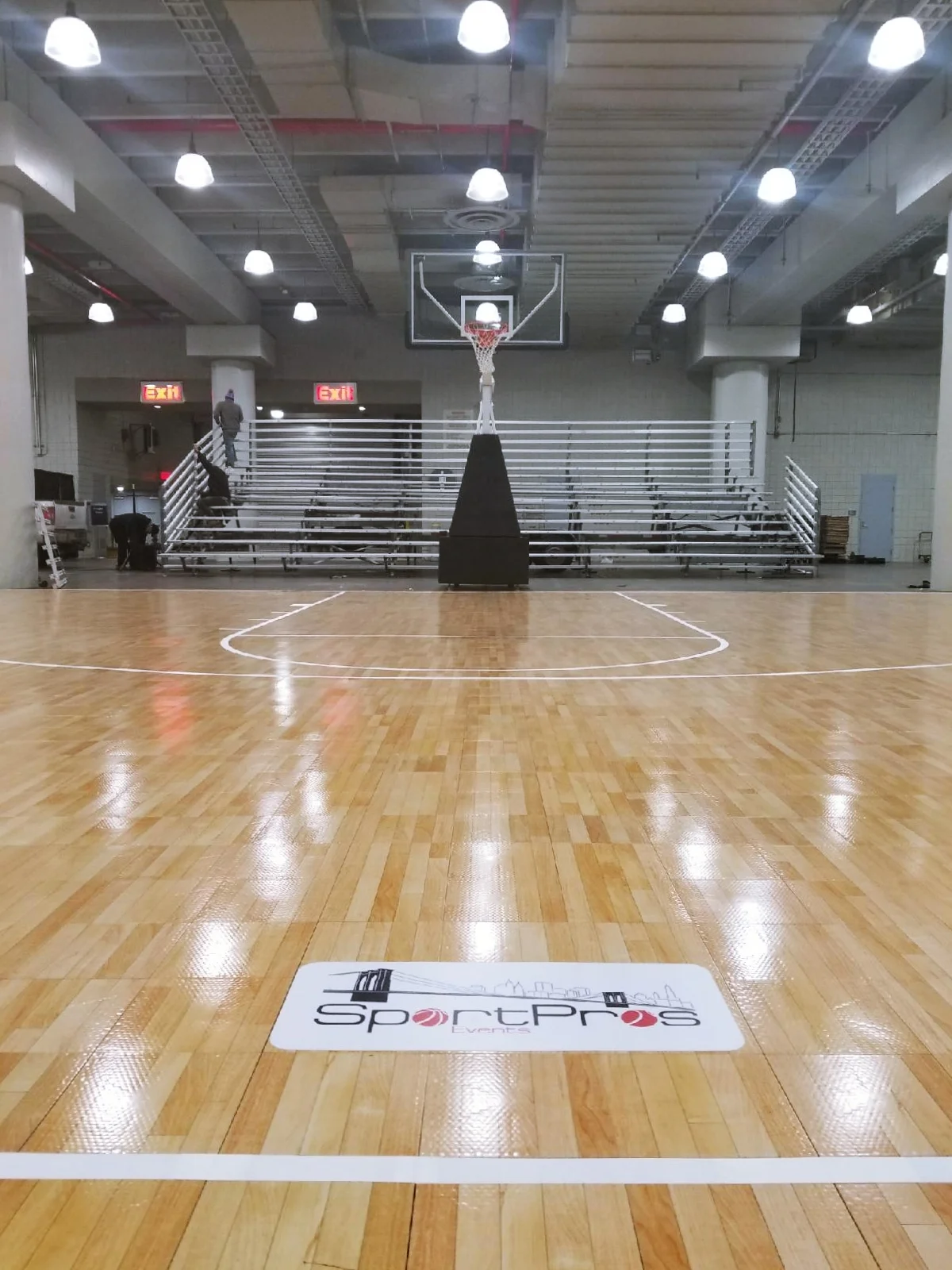 42x50 Sneaker Con 121717 4.JPG