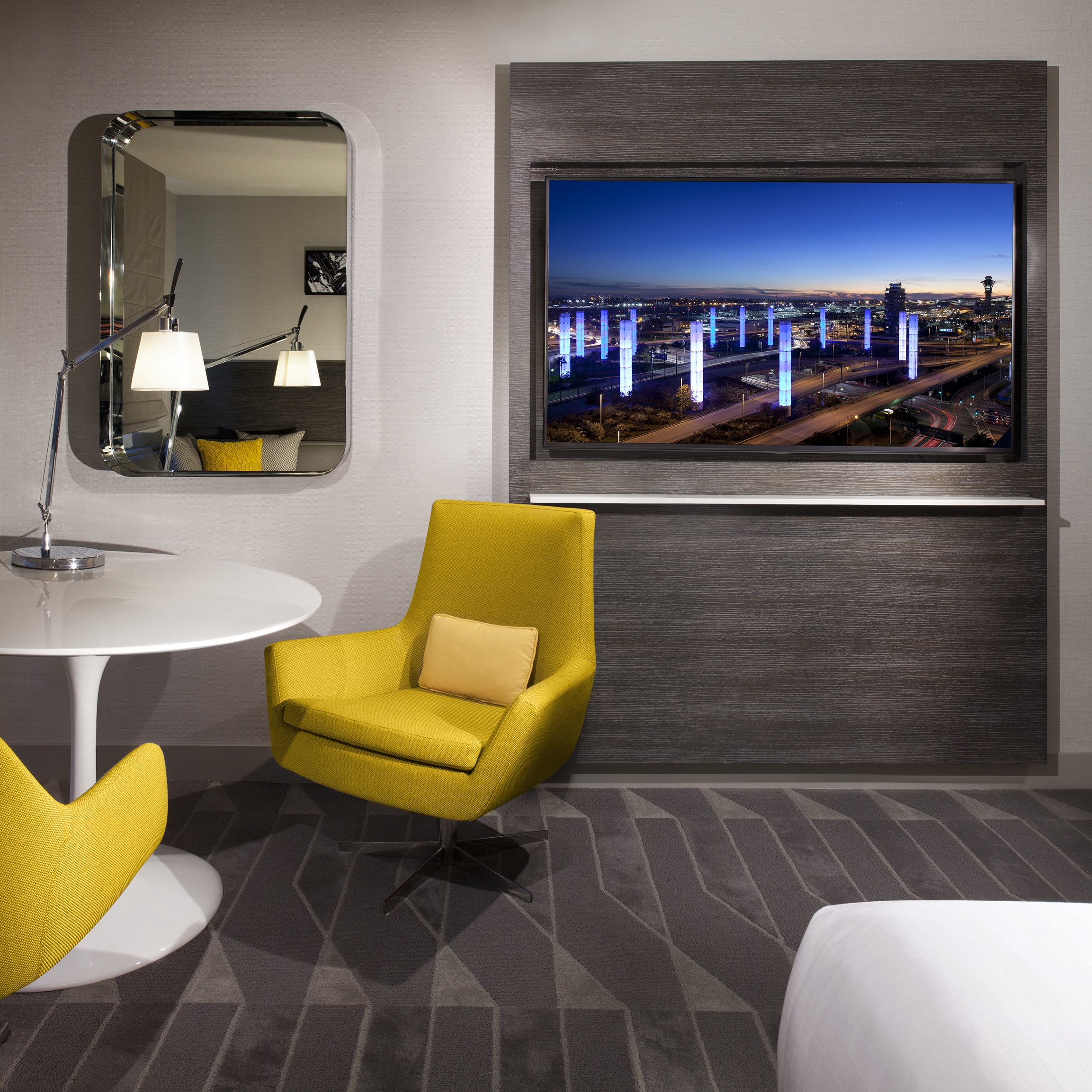 Hyatt Regency LAX Guestroom