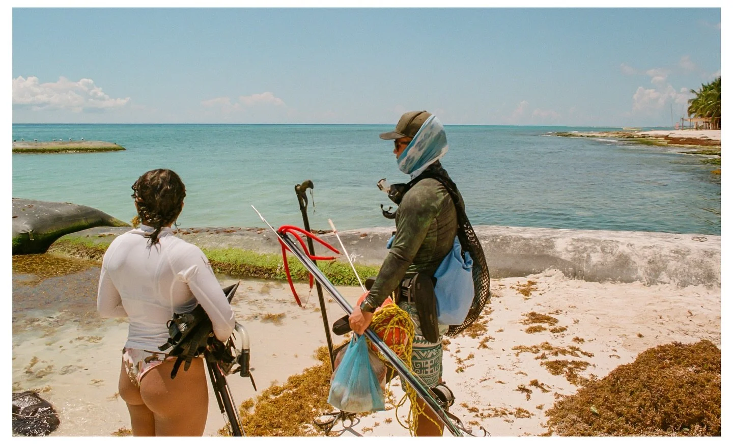 A day at the beach, in three acts
Minolta X700 | Kodak Gold

#madewithkodak #kodakprofessional #35mm #analogphotography #travel #shootfilmmag #mexico
