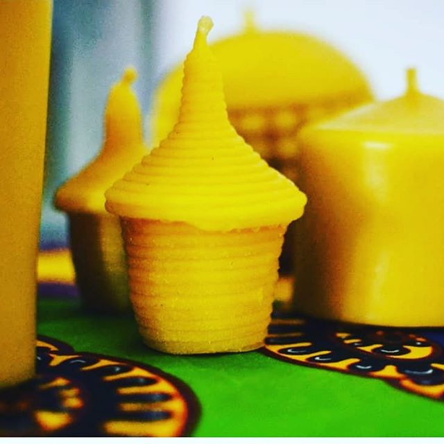 @beelightrwanda and more are featured on #kigalimomsanddads as #ecofriendly businesses you need to visit in #Kigali . Start shopping via the link in our bio #my250 #Rwanda #EastAfrica