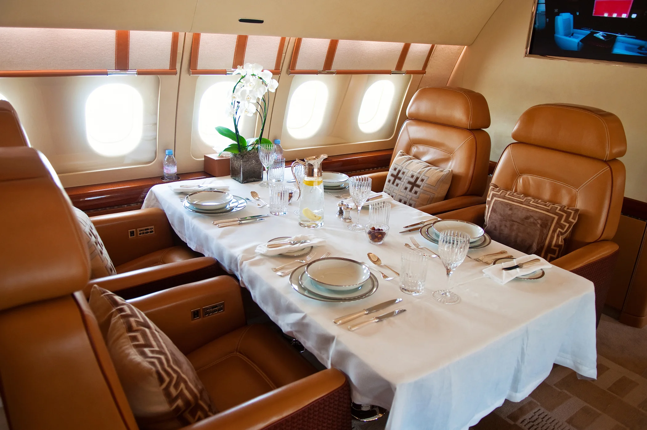 jet-dining-che.jpg