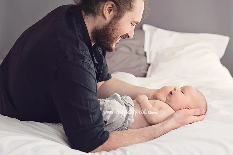 Papa-et-bebe-qui-sourient.jpg