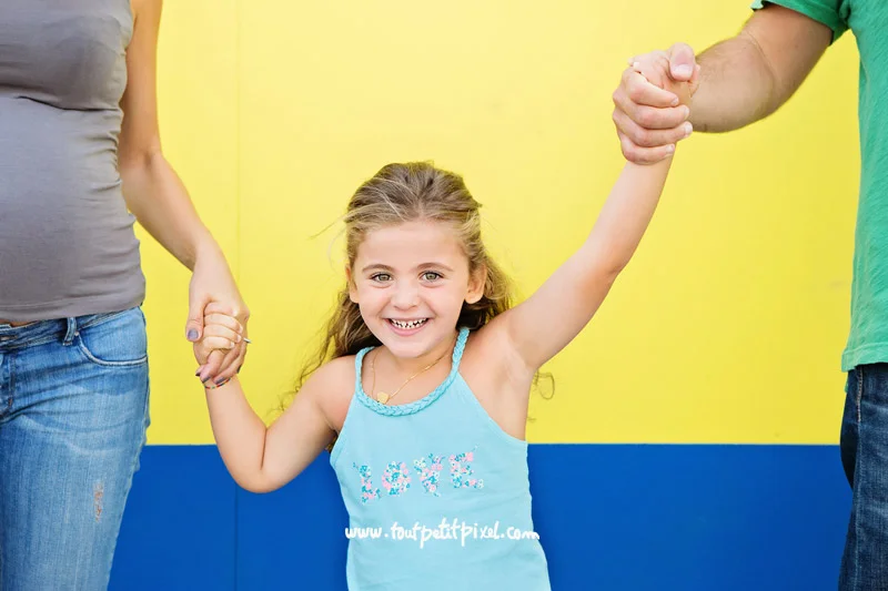 Portrait-rire-petite-fille-couleur.jpg