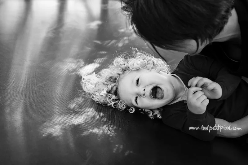 rire enfant chatouilles