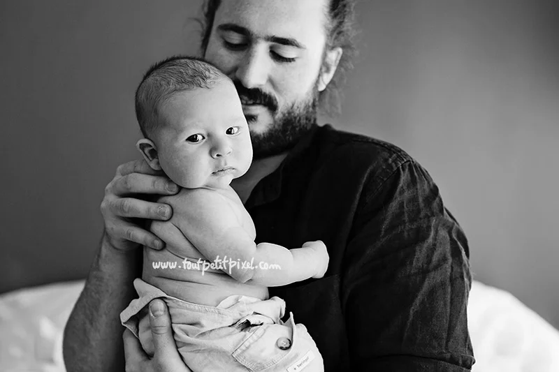 portrait-papa-bebe-noir-et-blanc.jpg