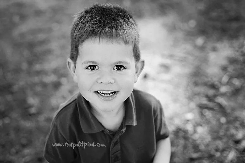 portrait-enfant-noir-et-blanc-marseille.jpg