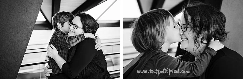 portrait-mere-enfant-calin-bisou.jpg