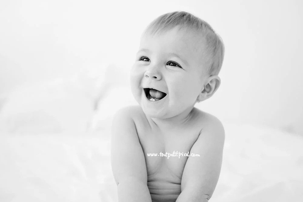 rire-de-bebe-photographe-marseille.jpg