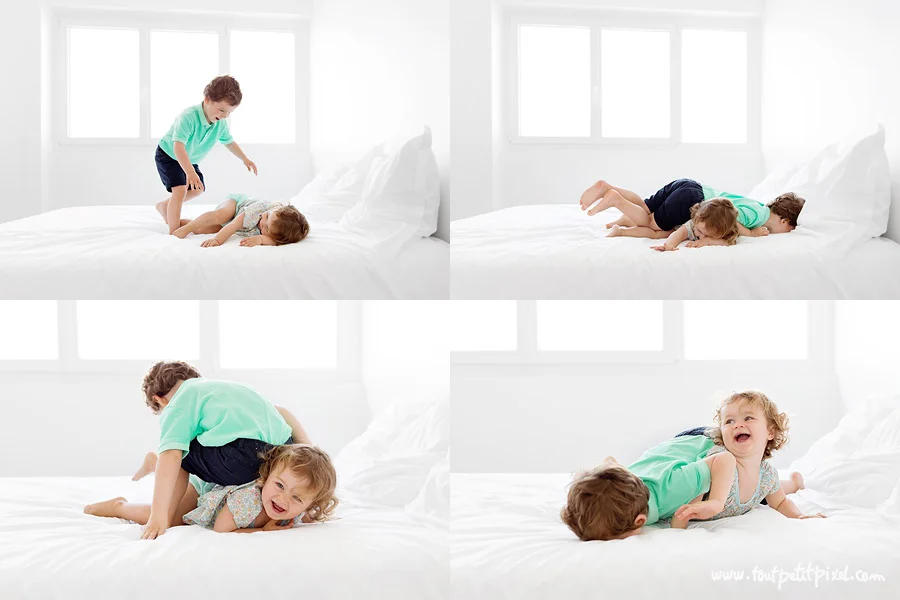 enfants qui jouent à la bagarre